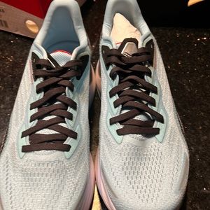 Saucony endorphin ladies sneakers